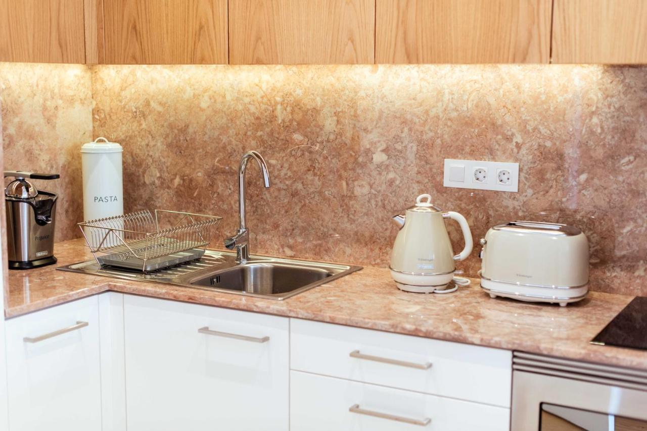 Apartamentos Ferreiros By Heart Of Funchal ภายนอก รูปภาพ